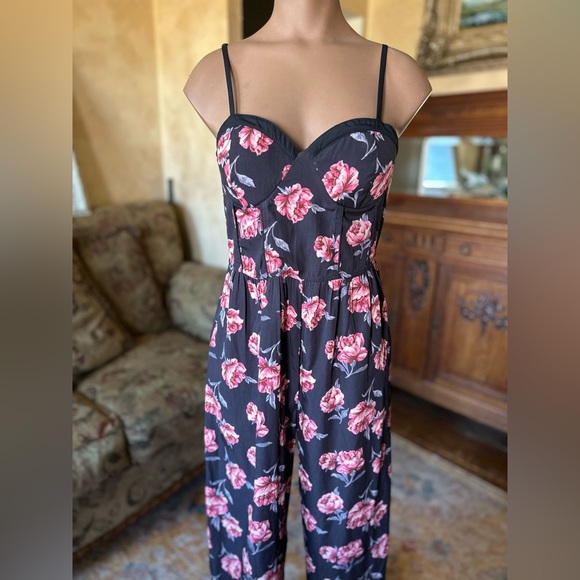 Band of Gypsies Floral Black Jumpsuit Medium - Picture 1 of 9